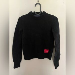 CALVIN KLEIN BLACK SWEATER